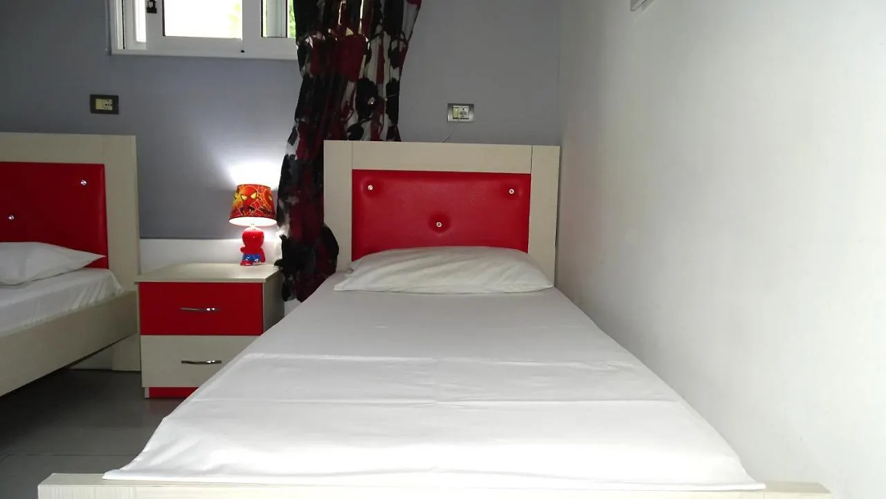 Vila Reni Risi كساميل 3*,