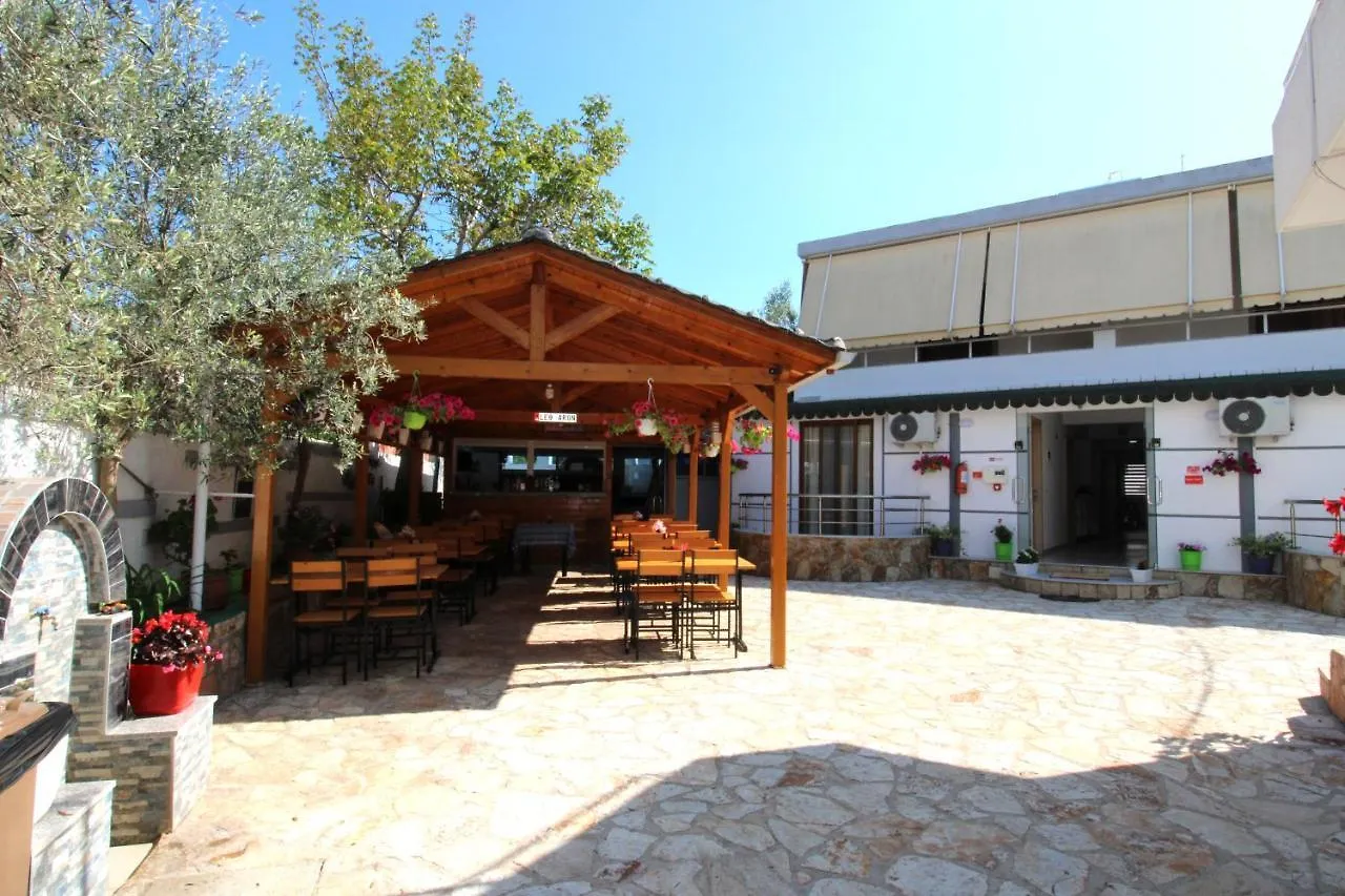 Vila Reni Risi Ksamil 3*,  Albania
