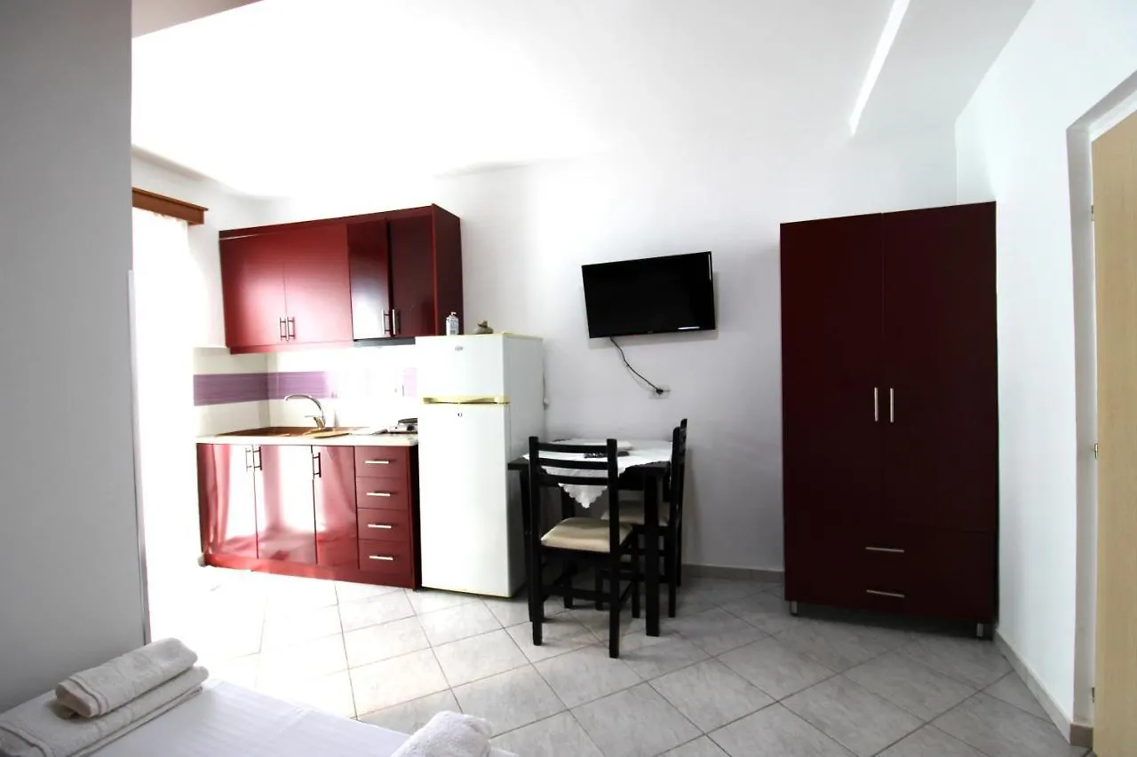 Vila Reni Risi Ksamil Guest house