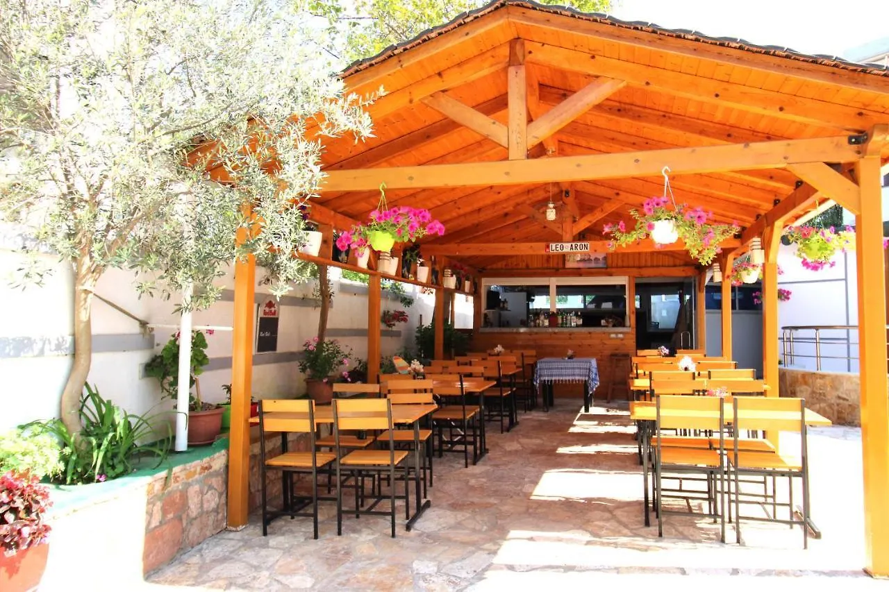 Guest house Vila Reni Risi Ksamil