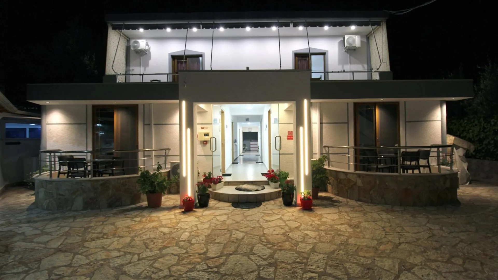 Vila Reni Risi Ksamil Albania