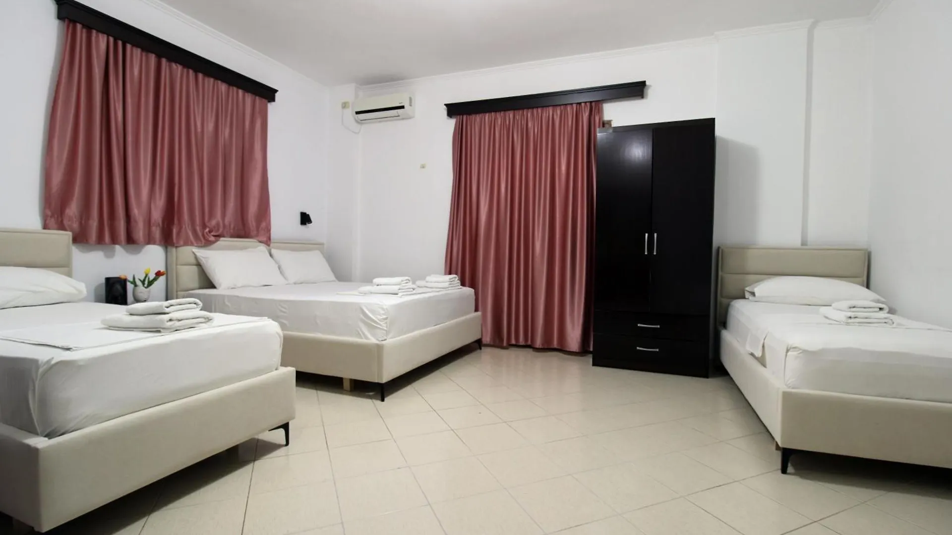 Vila Reni Risi Ksamil Albania