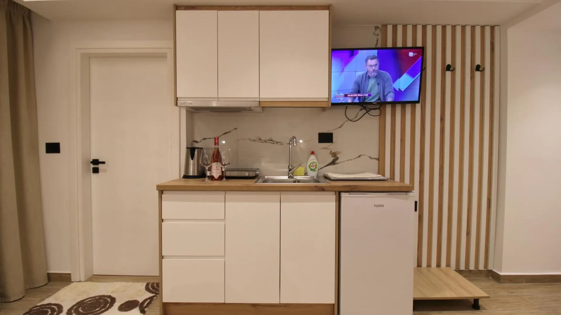 Vila Reni Risi كساميل