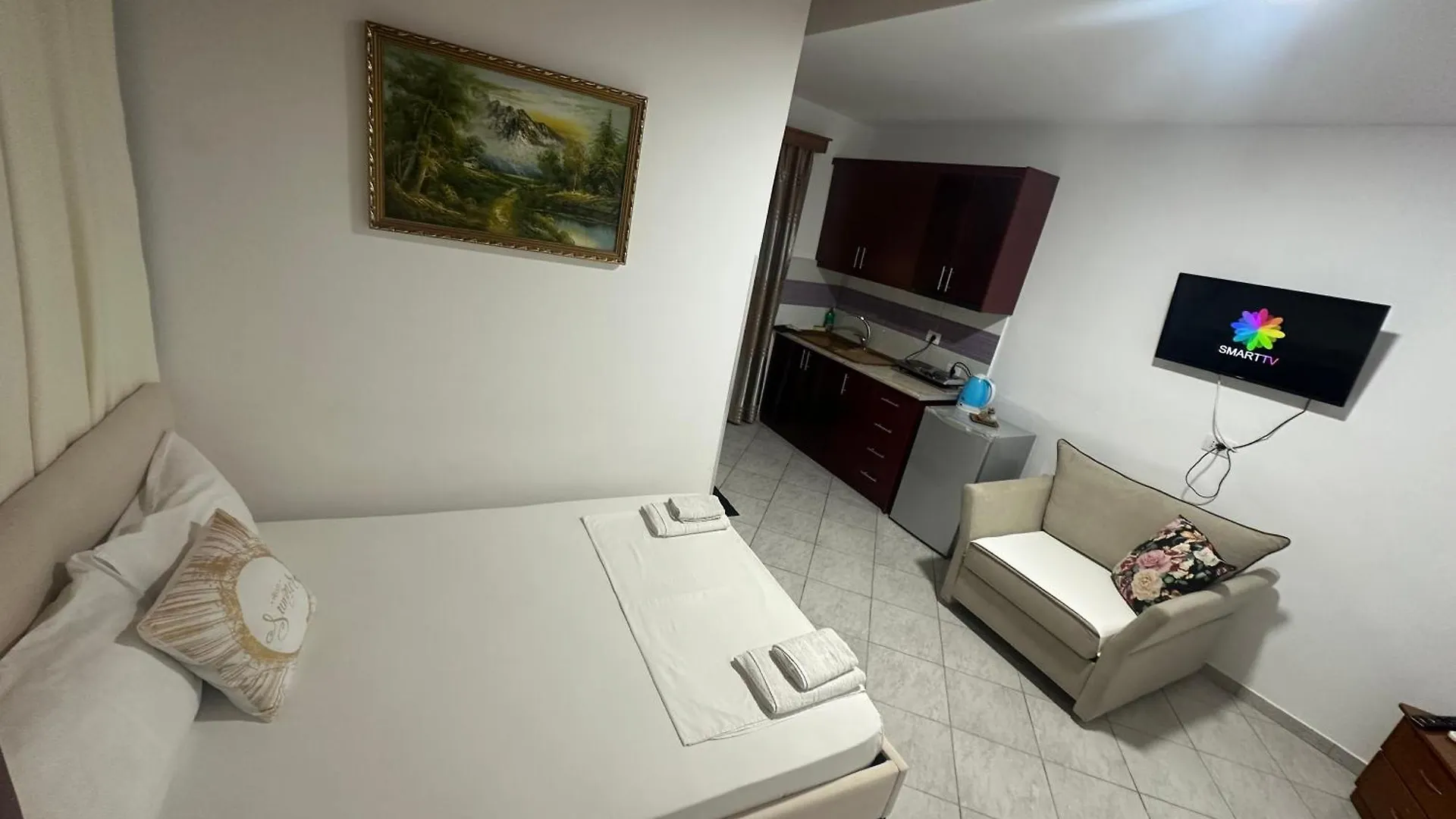 Vila Reni Risi Ksamil 3*,