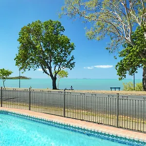 whitsunday-waterfront-apartments.queenslandhotels.net/