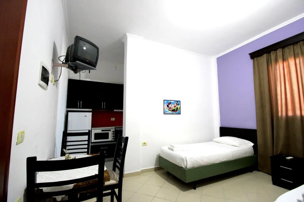 Vila Reni Risi Ksamil 3*,  Albania