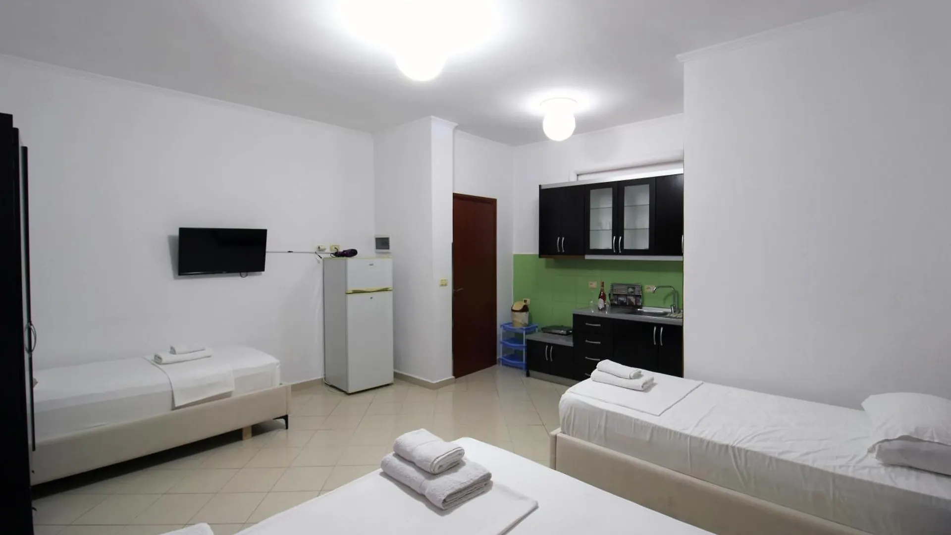 Vila Reni Risi Ksamil 3*,